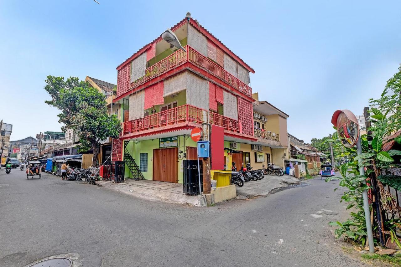 Oyo 91532 Malioboro Guesthouse Jogjakarta Buitenkant foto