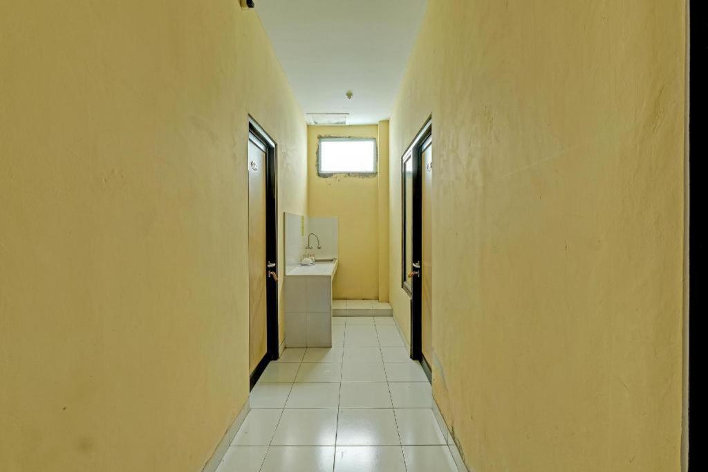 Oyo 91532 Malioboro Guesthouse Jogjakarta Buitenkant foto
